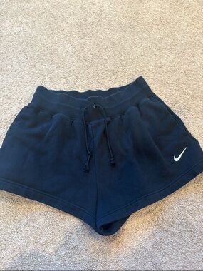 Nike high rise fleece shorts
